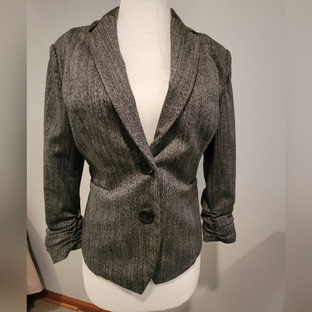 Express Black and White Skirt Suite set- size 4